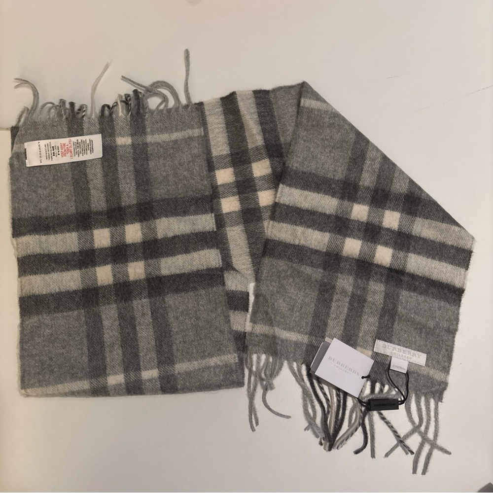Burberry Gray and White Children's Scarf